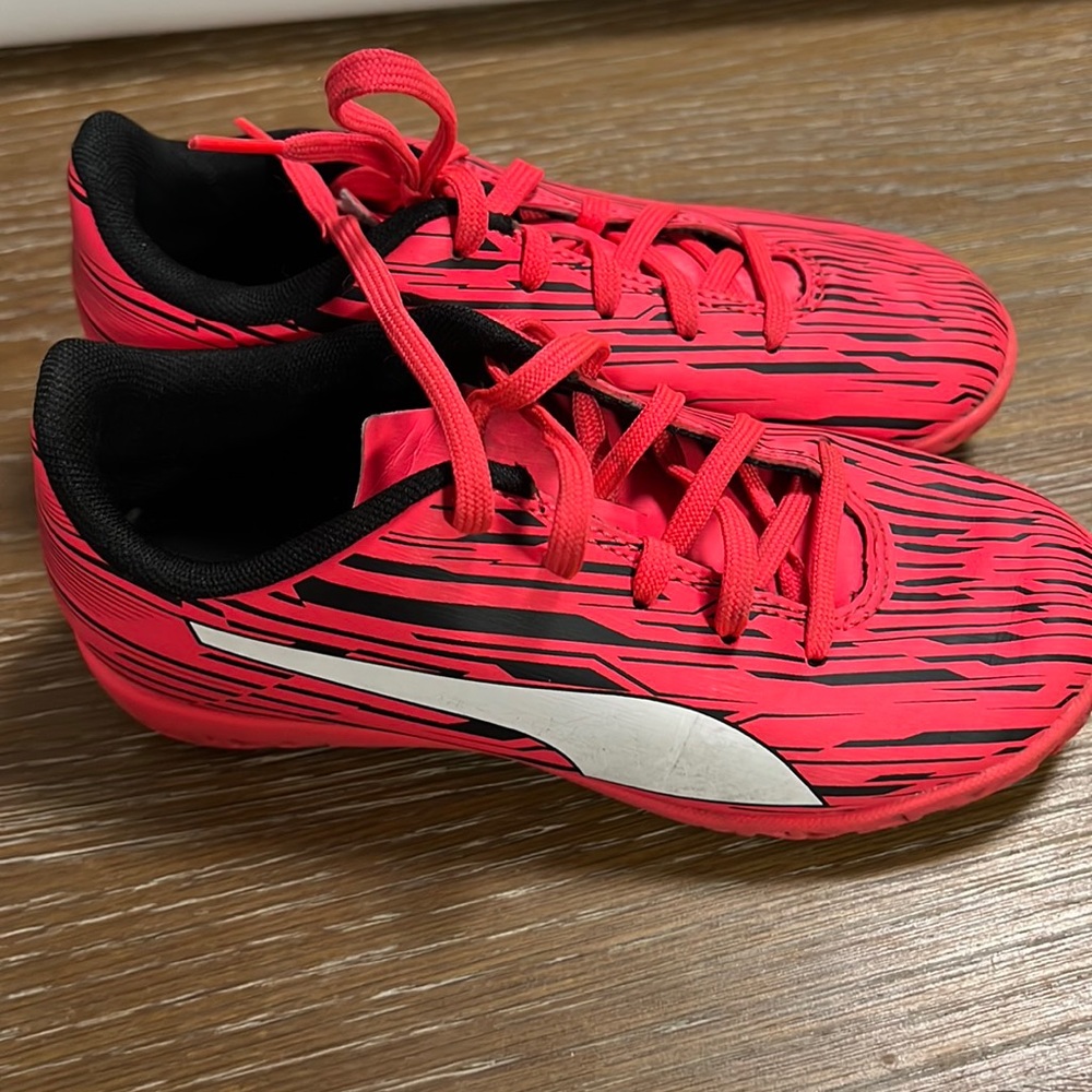 Puma indoor soccer cleats